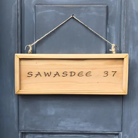 Sawasdee 37 Apartment