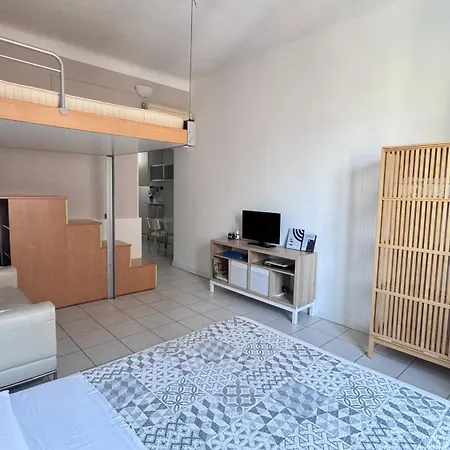 Sawasdee 37 Apartment Monza