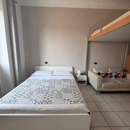 Apartment Sawasdee 37 Monza