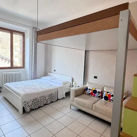 Sawasdee 37 Apartment Monza